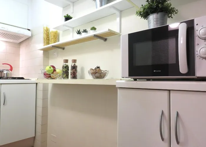 Cesare Battisti بولونيا